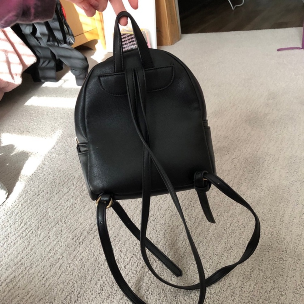 Forever21 mini backpack - Picture 2 of 3